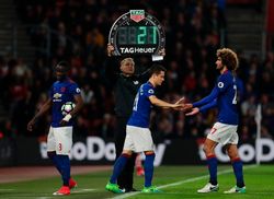 Blessure Fellaini in aanloop naar clash met Ajax
